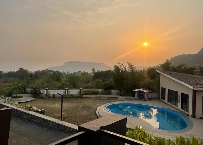 Villa At Lonavala - Saga Montana